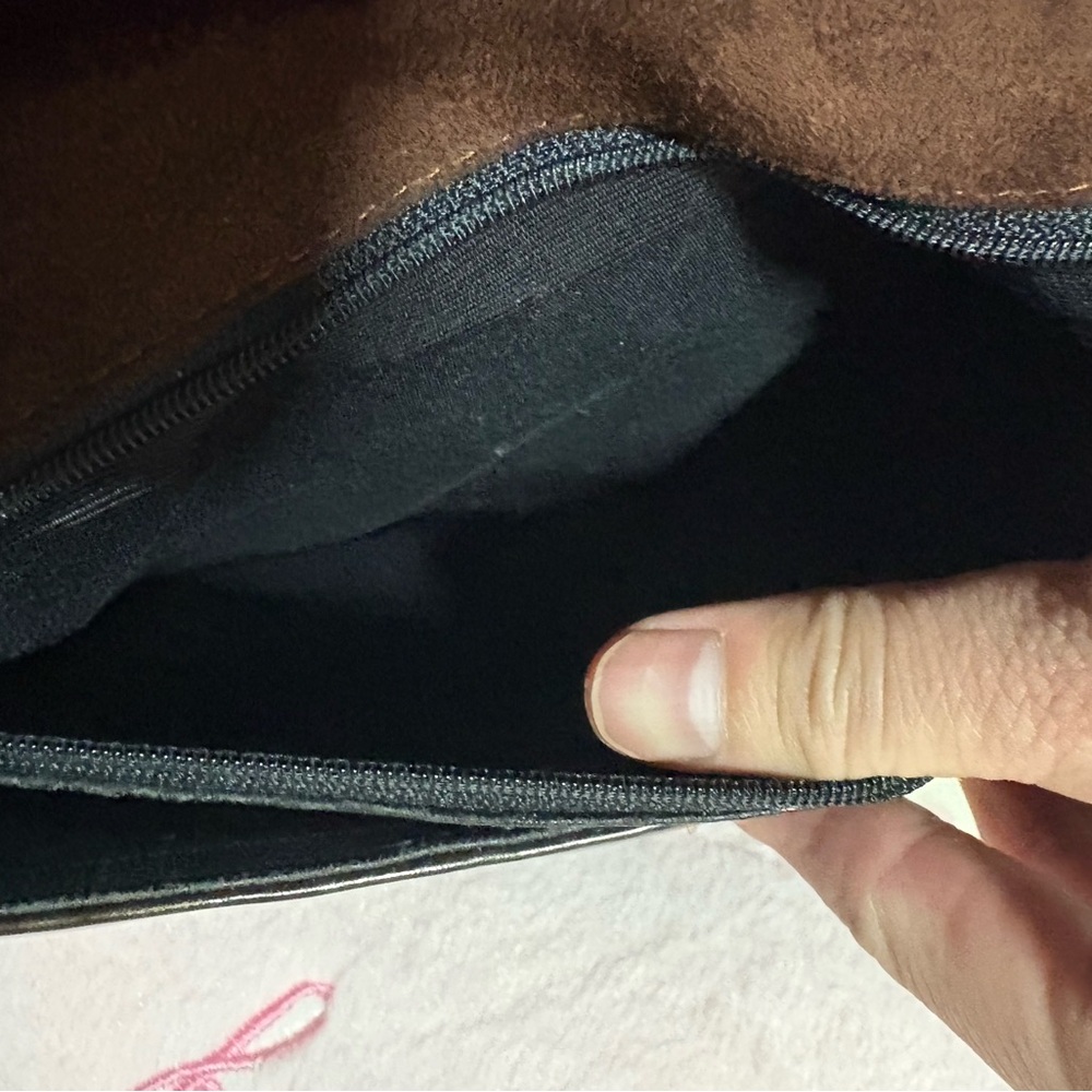 Lv key pouch - Picture 3 of 8